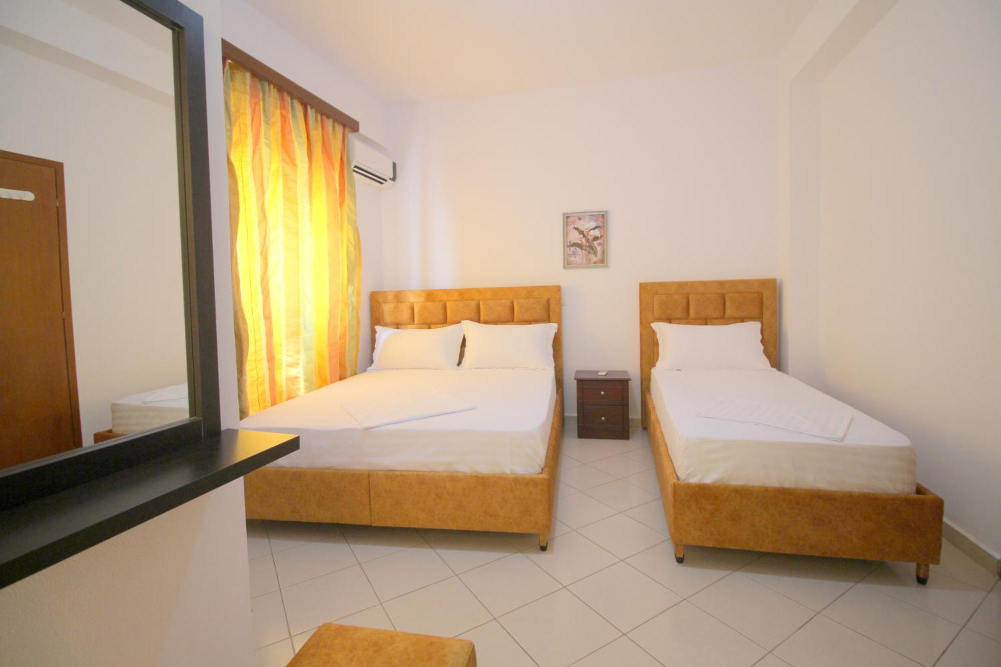 Lengu Holidays Houses Saranda Extérieur photo